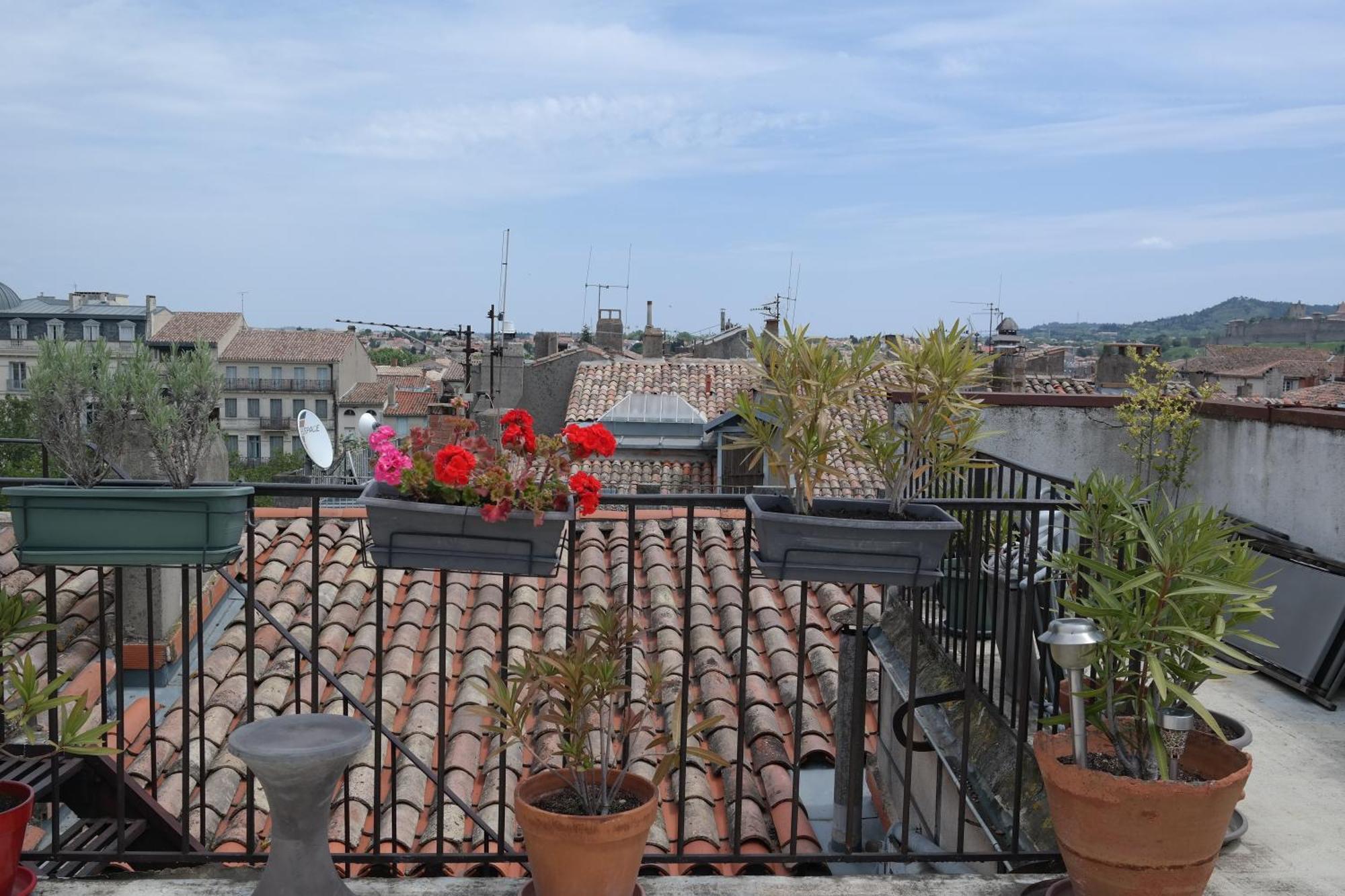 Penthouse Overlooking Place Carnot Carcassonne