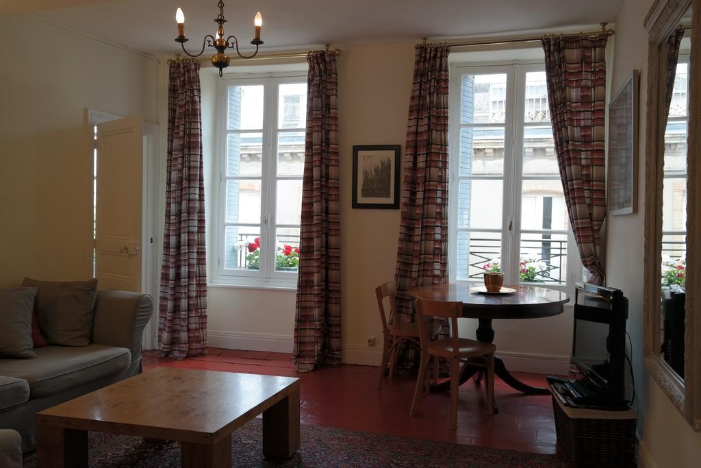 Penthouse Overlooking Place Carnot
